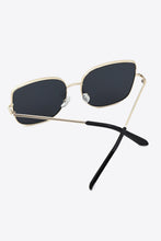 Load image into Gallery viewer, Metal Frame Wayfarer Sunglasses
