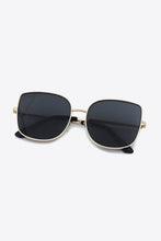 Load image into Gallery viewer, Metal Frame Wayfarer Sunglasses
