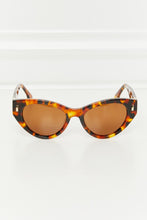 Load image into Gallery viewer, Tortoiseshell Acetate Frame Sunglasses
