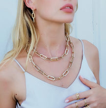 Load image into Gallery viewer, Over-sized Paperclip Necklace / Chunky Chain
